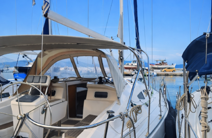 Naftaki Elan 344 yacht charter Preveza
